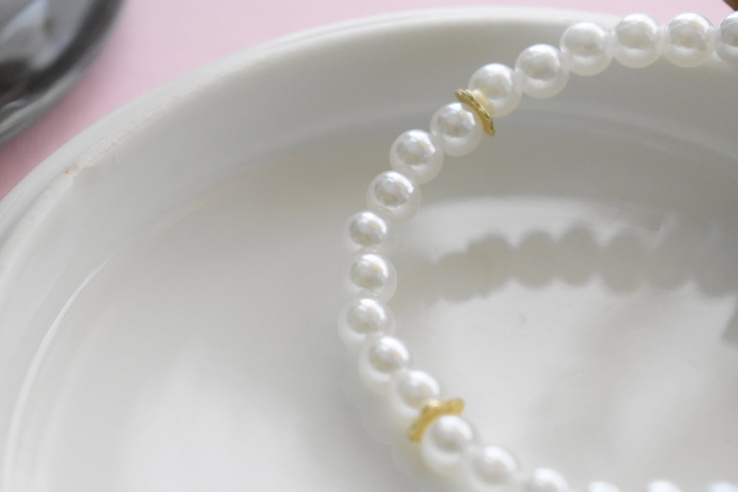 Daintly - Bead Bracelet