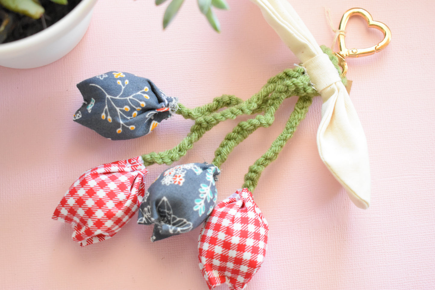 Tulips - Bag + Key Chains